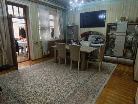 8-комн. · 162 m², Gənclik