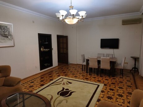 İçəri Şəhərdə 4 otaqlı yeni tikili mənzil kirayə verilir, 140 m², 1 700 AZN/ay, şəkil 5 / 12