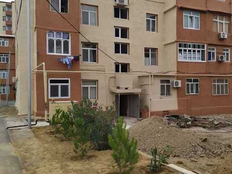 Продаётся 2-комнатная квартира в старом фонде, Lökbatan, 55 м², 59 000 AZN, фото 2 / 12