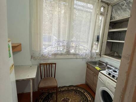 Elmlər Akademiyasında 2 otaqlı köhnə tikili mənzil kirayə verilir, 40 m², 500 AZN/ay, şəkil 4 / 5