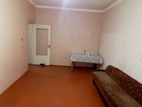 Сдаётся 2-комнатная квартира в старом фонде, Yeni Günəşli, 56 м², 350 AZN/мес, фото 2 / 9