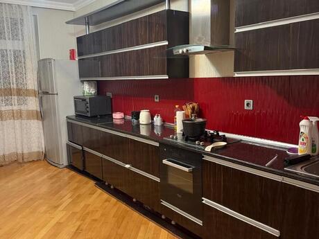 3 rooms · 150 m²