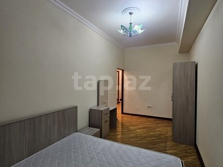 Объявление №6567209 - Баку, Бинагадинский р., 4-комн., 150 м², 8/9 этаж