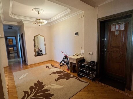 3 otaq · 139 m²