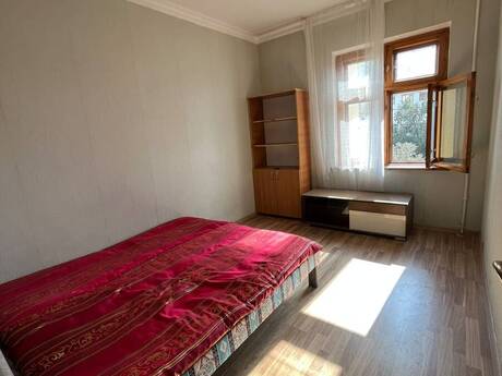 9-cu mikrorayonda 4 otaqlı köhnə tikili mənzil satılır, 100 m², 220 000 AZN, şəkil 4 / 12