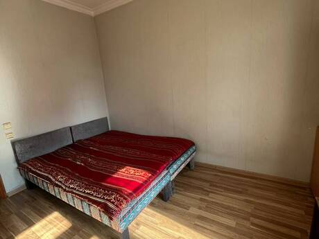 9-cu mikrorayonda 4 otaqlı köhnə tikili mənzil satılır, 100 m², 220 000 AZN, şəkil 5 / 12