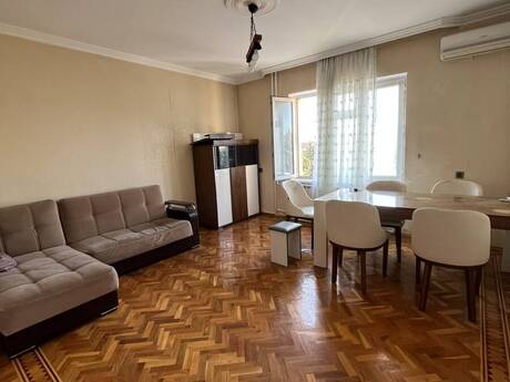 4 otaq · 100 m² · 4/16 mərtəbə, 9-cu mikrorayon