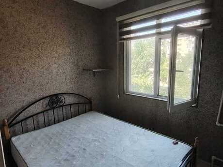 Сдаётся 2-комнатная квартира в старом фонде, Neftçilər, 38 м², 500 AZN/мес, фото 2 / 8