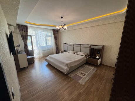 Объявление №6567659 - Баку, м. Иншаатчылар, 3-комн., 110 м², 3/12 этаж