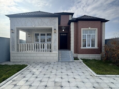 4 rooms · 125 m², Binə