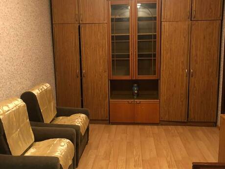 Продаётся 3-комнатная квартира в старом фонде, Qara Qarayev, 85 м², 170 000 AZN, фото 2 / 5