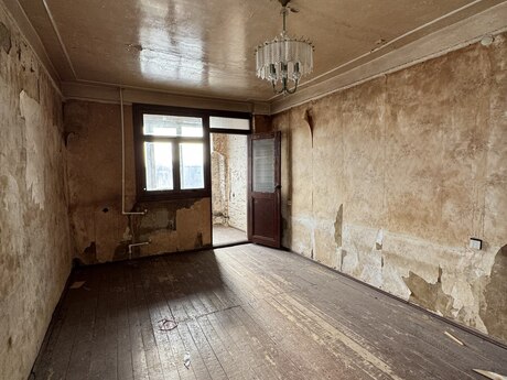 2-room old-build apartment for sale in Badamdar, 40 m², 120 000 AZN, photo 2 / 9