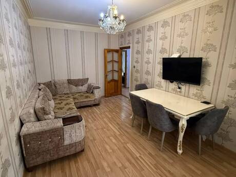 Xalqlar Dostluğunda 3 otaqlı köhnə tikili mənzil kirayə verilir, 85 m², 750 AZN/ay, şəkil 4 / 12