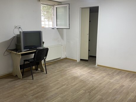 Elmlər Akademiyasında 1 otaqlı köhnə tikili mənzil kirayə verilir, 25 m², 500 AZN/ay, şəkil 2 / 8