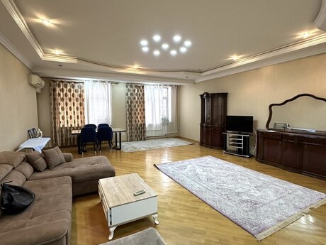 3 otaq · 140 m² · 4/16 mərtəbə, 28 May