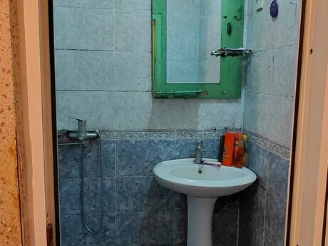 Yeni Günəşlidə 2 otaqlı köhnə tikili mənzil kirayə verilir, 65 m², 125 AZN/ay, şəkil 5 / 5