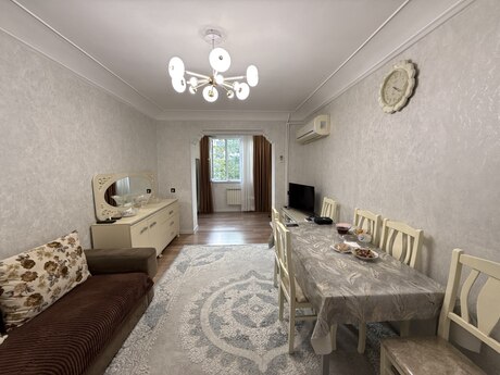 3 otaq · 75 m² · 4/5 mərtəbə, Neftçilər