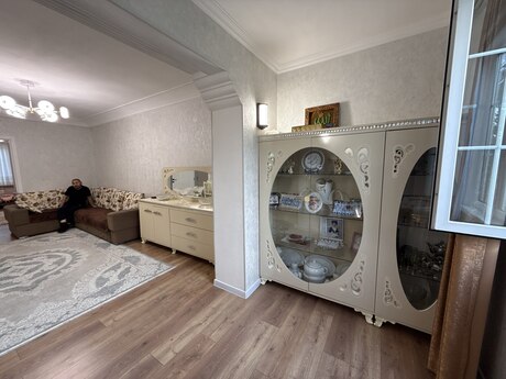 Neftçilərdə 3 otaqlı köhnə tikili mənzil satılır, 75 m², 185 000 AZN, şəkil 5 / 12