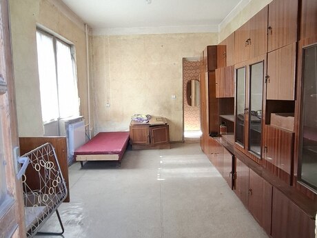 Azadlıq Prospektidə 3 otaqlı köhnə tikili mənzil satılır, 90 m², 225 000 AZN, şəkil 2 / 12