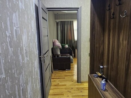 Azadlıq Prospektidə 2 otaqlı köhnə tikili mənzil kirayə verilir, 55 m², 597 AZN/ay, şəkil 3 / 12