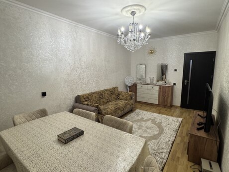 Əhmədlidə 3 otaqlı köhnə tikili mənzil satılır, 60 m², 177 000 AZN, şəkil 2 / 12