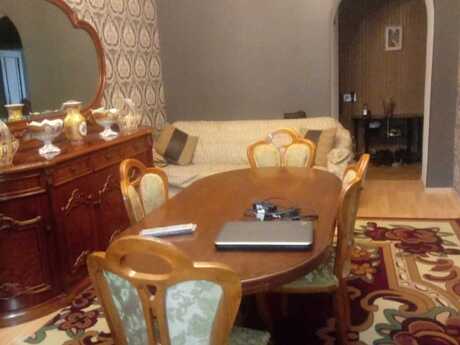 Elmlər Akademiyasında 3 otaqlı köhnə tikili mənzil satılır, 70 m², 75 500 AZN, şəkil 4 / 12