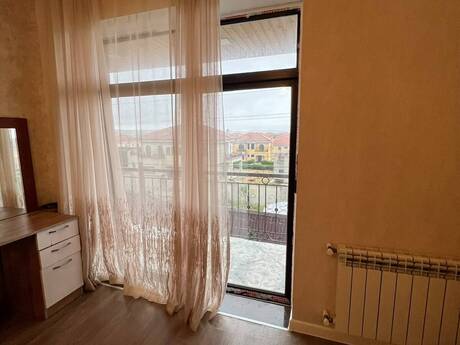 Sarayda 4 otaqlı həyət evi satılır, 220 m², 165 000 AZN, şəkil 3 / 12