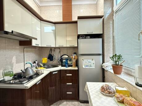 2-room old-build apartment for sale in Elmlər Akademiyası, 65 m², 235 000 AZN, photo 5 / 12
