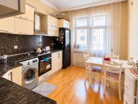 Bayılda 2 otaqlı yeni tikili mənzil satılır, 79 m², 240 000 AZN, şəkil 2 / 8