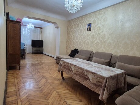 Elan №6568769 - Bakı, Xətai r., 4 otaqlı, 140 m², 1/5 mərtəbə
