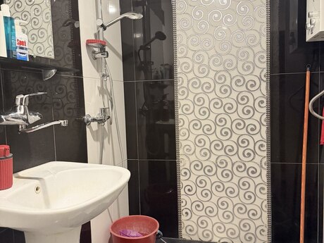 Yeni Yasamalda 2 otaqlı köhnə tikili mənzil satılır, 65 m², 170 000 AZN, şəkil 5 / 9