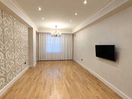3 otaq · 90 m² · 7/15 mərtəbə, İnşaatçılar