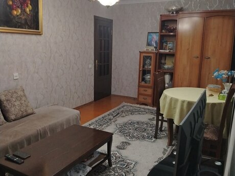 Əhmədlidə 3 otaqlı köhnə tikili mənzil satılır, 75 m², 250 000 AZN, şəkil 2 / 12