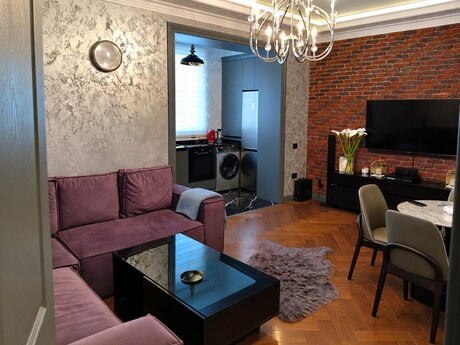 2-room old-build apartment for sale in Elmlər Akademiyası, 50 m², 203 000 AZN, photo 3 / 9