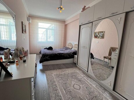 Qurtuluş 93 kompleksində 3 otaqlı yeni tikili mənzil satılır, 100 m², 118 000 AZN, şəkil 3 / 12