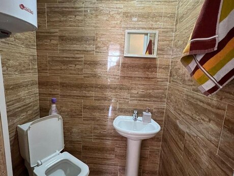 Qurtuluş 93 kompleksində 3 otaqlı yeni tikili mənzil satılır, 100 m², 118 000 AZN, şəkil 5 / 12