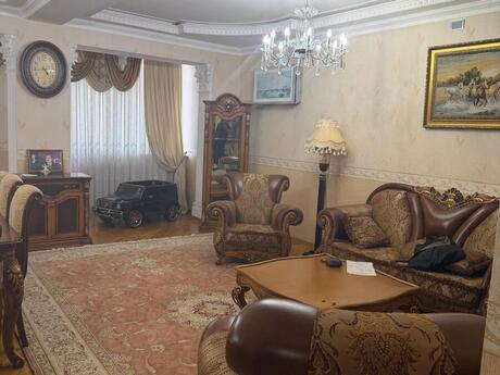 Объявление №6569183 - Баку, м. Нефтчиляр, 6-комн., 250 м², 6/12 этаж