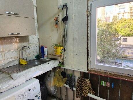 28 Mayda 1 otaqlı köhnə tikili mənzil kirayə verilir, 40 m², 225 AZN/ay, şəkil 5 / 6