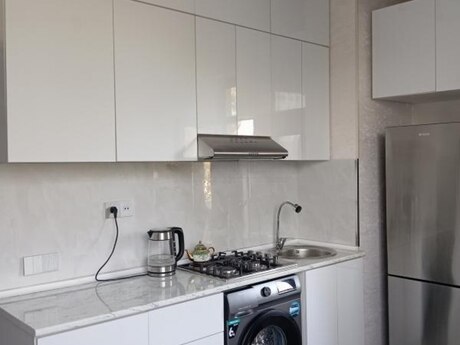 28 Mayda 2 otaqlı köhnə tikili mənzil kirayə verilir, 60 m², 596 AZN/ay, şəkil 4 / 7