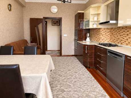 4-room new-build apartment for sale in Xalqlar Dostluğu, 143 m², 350 000 AZN, photo 3 / 11