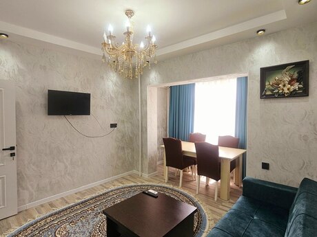 Əhmədlidə 2 otaqlı köhnə tikili mənzil satılır, 50 m², 150 000 AZN, şəkil 2 / 12