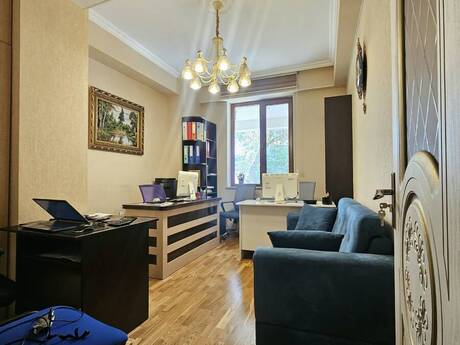 3 otaqlı mənzil, 92 m², İnşaatçılar, 265 000 AZN