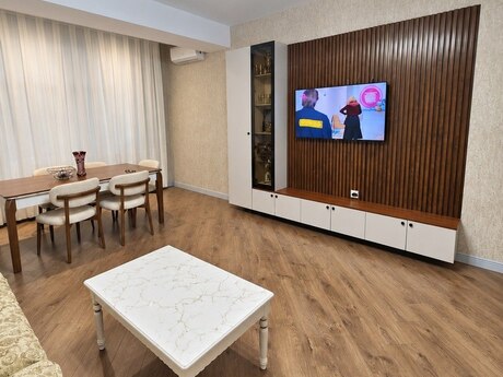 Murad Residence kompleksində 3 otaqlı yeni tikili mənzil kirayə verilir, 117 m², 1 800 AZN/ay, şəkil 3 / 12