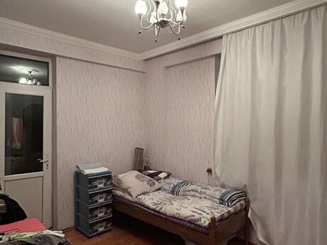 3 otaqlı mənzil, 80 m², İnşaatçılar, 195 000 AZN
