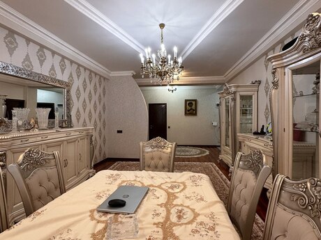 4-room new-build apartment for sale in Xalqlar Dostluğu, 145 m², 339 000 AZN, photo 2 / 12