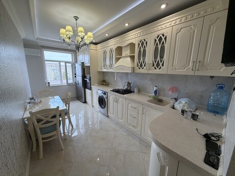 İnşaatçılarda 3 otaqlı yeni tikili mənzil satılır, 110 m², 275 000 AZN, şəkil 3 / 12
