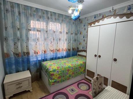 Əhmədlidə 3 otaqlı köhnə tikili mənzil satılır, 65 m², 177 000 AZN, şəkil 3 / 12
