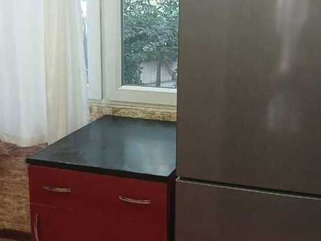 İnşaatçılarda 3 otaqlı köhnə tikili mənzil kirayə verilir, 70 m², 700 AZN/ay, şəkil 4 / 6