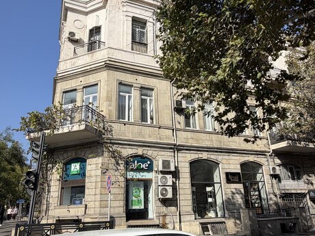 Elan №6566922 - Bakı, 28 May m., 2 otaqlı, 50 m², 2/4 mərtəbə