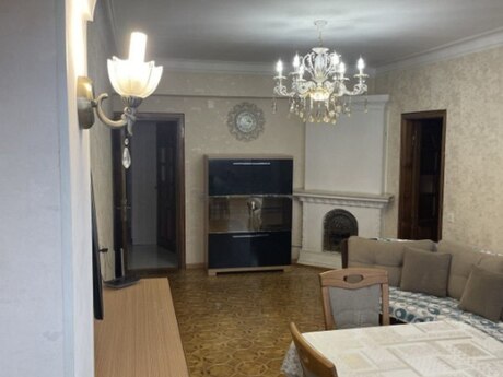 İnşaatçılarda 3 otaqlı köhnə tikili mənzil satılır, 85 m², 240 000 AZN, şəkil 4 / 12